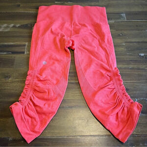 Lululemon Orange Coral Cropped Leggings Capri Cinched Running 4 Textured